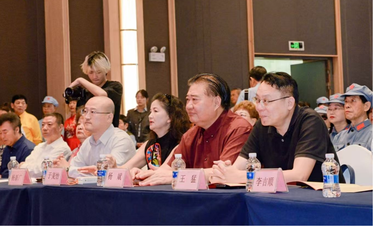 赓续长征精神  唱响银铃华章
